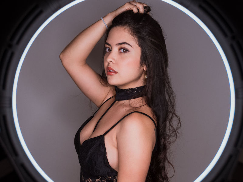 Most of the library for sexcam babes here are gigantic